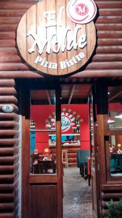 El Molde Pizza Bistro